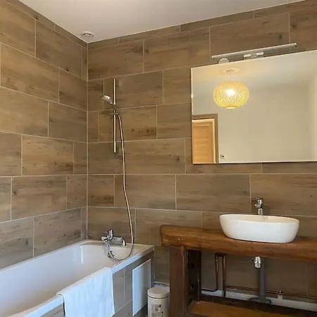 Nyaraló « la Suisse » Courcelloise